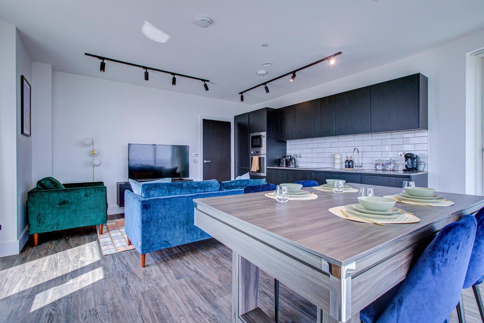 Legacy Punks By Artsy Apartament *